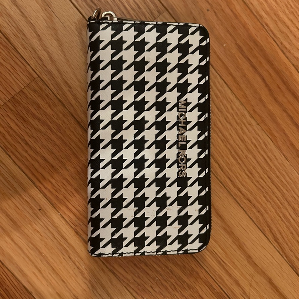 Michael Kors wallet